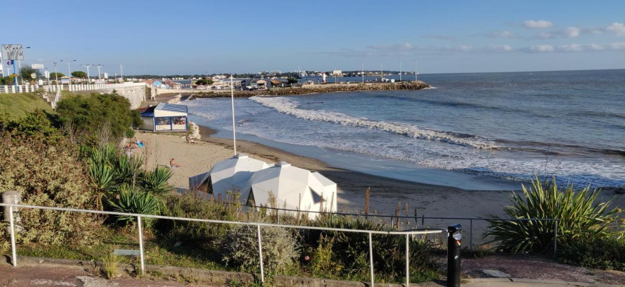 Logis Hotel Les Bleuets Royan Exterior photo